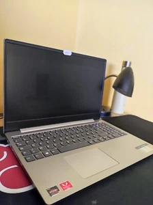 pc portable Lenovo Ideapad 330S - Photo 1/4