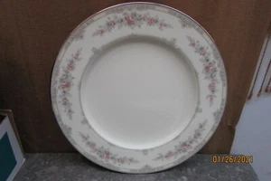 Noritake Bone China, modello #9729 "Shenandoah", piatto 10-1/2" - Foto 1 di 9