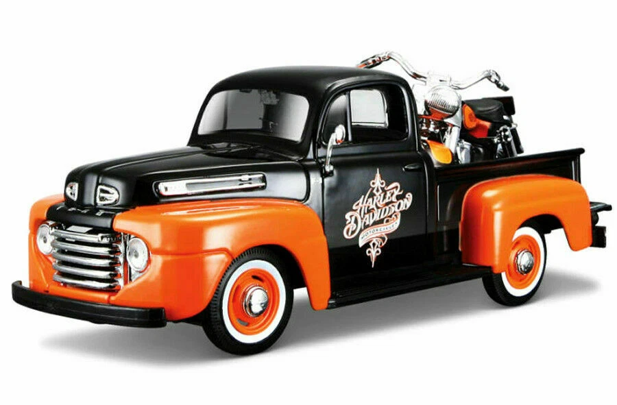 MAISTO MODELLINO "HD CUSTOM" 1:24 1948 FORD F-1 PICKUP+1:24 1958 FLH DUG GLIDE   - Immagine 1 di 4