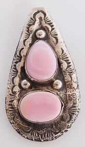 Native American Navajo Handmade Sterling Silver with Pink Conch Pendant - Picture 1 of 2