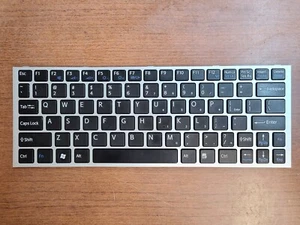 ORIGINAL! SONY VAIO PCG-31311L 11.6" LAPTOP KEYBOARD TRIM A1807420A 9Z.N5USW.001 - Picture 1 of 2