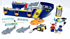 Lego 60095 CITY Deep Sea Exploration Vessel Incomplete with Boat Hull & Parts - Picture 1 of 12