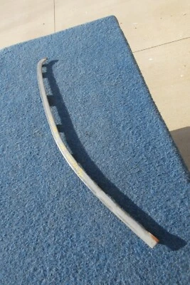 1976 Pontiac Ventura LEFT REAR QUARTER WINDOW UPPER MOLDING Nova 1975 1977 - Изображение 1 из 4