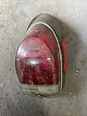 1968-75 Volkswagen beetle tail light assembly Passenger Side - image 1 of 4