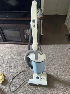 Sebo Felix Upright Vacuum Made in Germany Tested FELIX 1 ET1 PRE-OWNED - Picture 1 of 4