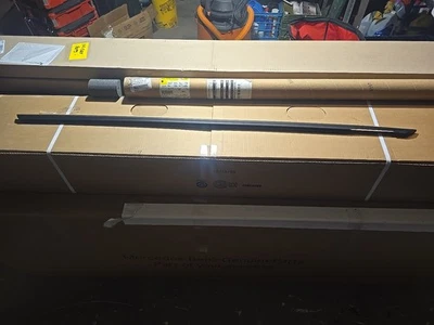 Camaro 2010-2015 puerta izquierda cinturón moldura nuevo GM # 23112216 Foto 1 de 3