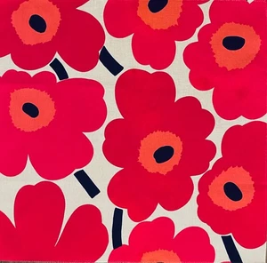 MARIMEKKO Pieni Unikko 2 Print Rot Pfirsich Schwarz Baumwollrest Neu - Bild 1 von 1