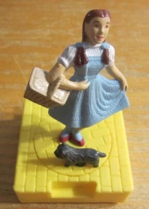 Dorothy & Toto The Wizard of Oz Action Figure 1997 Blockbuster Video Kids Toy - Picture 1 of 6