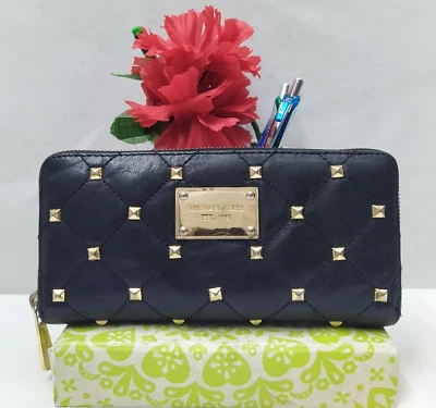 Michael Kors Black Leather Studded Zip Around Credit Card Wallet - Изображение 1 из 4