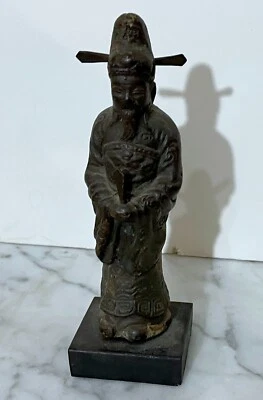 СТАРАЯ ВИНТАЖНАЯ КИТАЙСКАЯ БРОНЗОВАЯ СТАТУЯ СТОЯЩЕГО МУЖЧИНЫ ПРЕДКА ФИГУРКА - Изображение 1 из 4