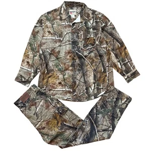 NWOT Wrangler Pro Gear Set RealTree Camo Men XL Shirt & 33x34 Pants Hunting - Picture 1 of 10