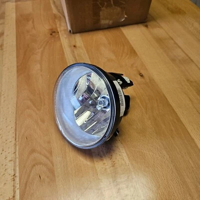 Nuevo faro antiniebla OEM Toyota Tacoma/Sequoia/Solara/Tundra TO25921170E OEM 81210AA030 Foto 1 de 4