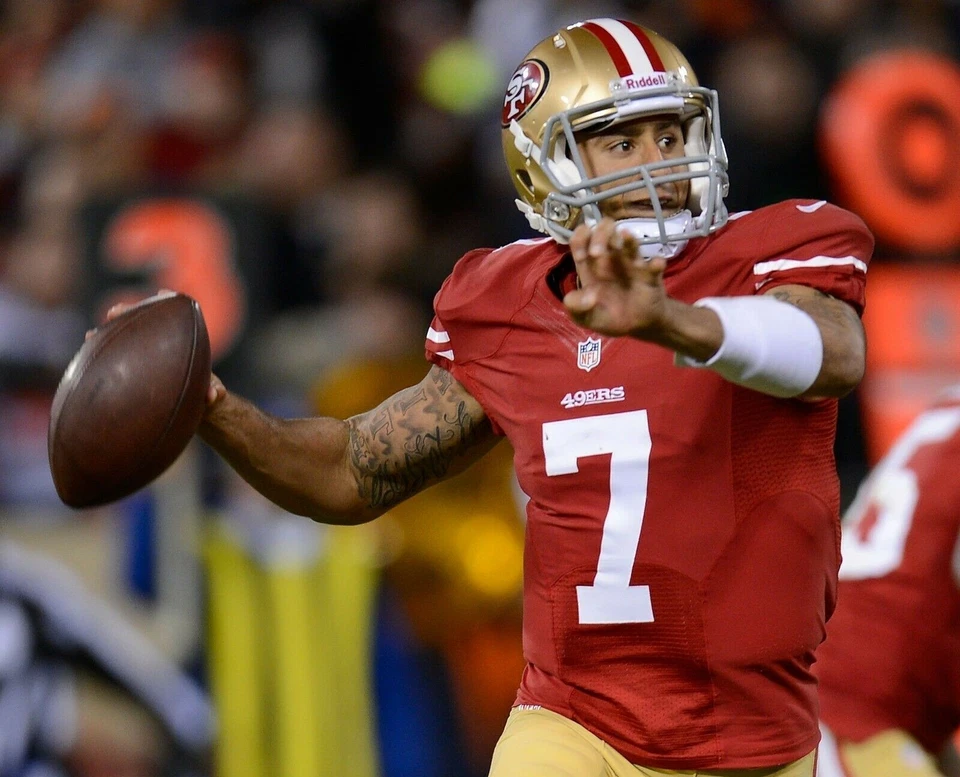 FOTO BRILLANTE COLIN KAEPERNICK 8X10 IMAGEN #4 Foto 1 de 1