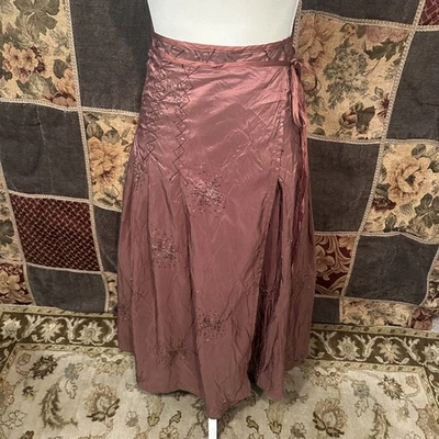 Falda envolvente bordada Krista Larson para mujer talla única rosa brillante 100 % seda Foto 1 de 4