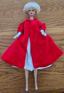 De Colección 1958-1993 Corte Burbuja Barbie Repro Rubio Vestido Cinturón Rojo Terciopelo Capa Guantes  - Imagen 1 de 15