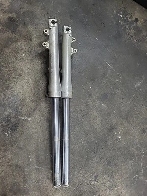 1985 1986 Honda Vt1100c Vt1100 Vt Shadow Front SUSPENSION Straight  - Image 1 of 3