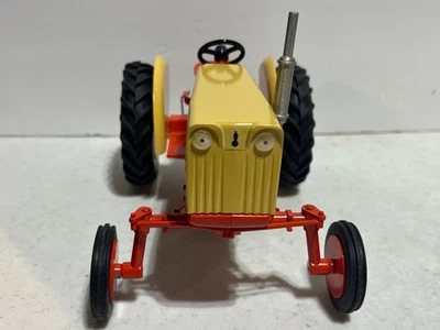 Case 200B Tractor w Eagle Hitch & Round Fenders 1/16 Scale by SpecCast - Image 1 of 4