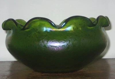  LOETZ IRIDESCENT GLASS BOWL LIGHT PEACOCK GREEN SPOTTING - Image 1 of 4