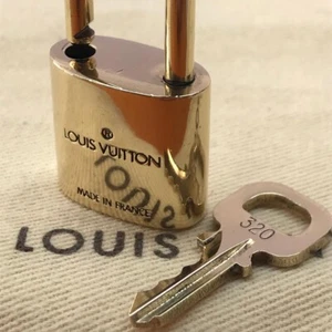 【Random Selection SET】 vintage Louis Vuitton FRANCE PadLock Lock & Key Gold used - Picture 1 of 11