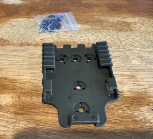 NEW FEMALE QLS FOR Safariland Holsters Quick Locking System Kit in Green - Picture 1 of 1