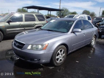 Puerta delantera izquierda usada cristal delantero se adapta a: Hyundai Sonata 2007 3,3 L 6 cilindros solar Foto 1 de 4