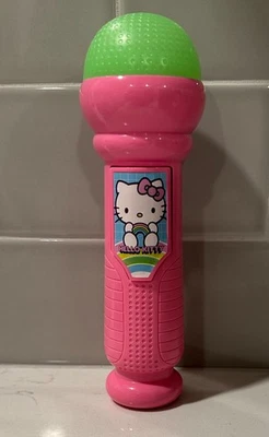 Micrófono Hello Kitty and Friends Sing Along Luces y Música Sanrio 2023 Foto 1 de 3