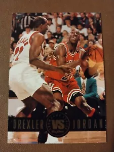 1994 MICHAEL JORDAN VS CLYDE DREXLER SKYBOX NBA CARD #SS-11 BULLS BLAZERS - Picture 1 of 2
