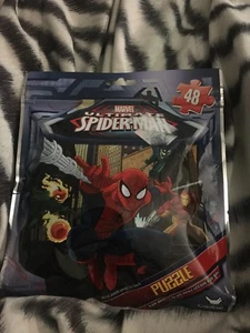 Marvel ULTIMATE SPIDERMAN   48 Piece Puzzle on the Go   Puzzle - Picture 1 of 2