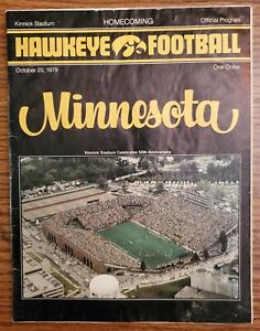 Iowa Hawkeyes Minnesota Gophers Football Program Oct 1979 Hayden Fry 1st Season