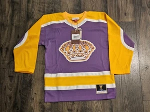 Maglia Mitchell & Ness NHL Vintage LA Los Angeles Kings Retro YTH S M Nuova con etichette $120 - Foto 1 di 7