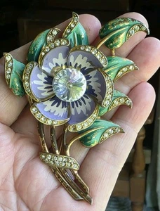1930s Large Purple Floral Enamel Brooch - Picture 1 of 8