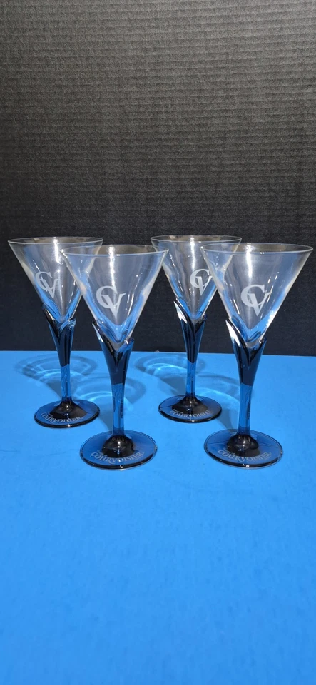 Juego de 4 vasos de martini de coñac House Of Courvoisier de 7" de alto con tallos de tulipán azul Foto 1 de 4