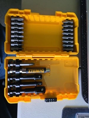DEWALT GENUINE OEM MAX-FIT 21-PC DRIVER SET-New - Image 1 of 4