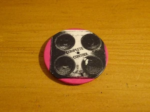 Rare Vintage Original 44mm The Clash Complete Control Punk Rock Music Badge - Picture 1 of 2