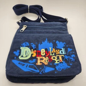 Cartera Bandolera Parques Disney Azul Bordado Logo Disneyland Resort Bolsillos con Cremallera - Imagen 1 de 10