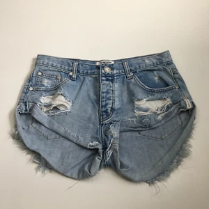 ONE TEASPOON Womens sz 28 Light Wash Distressed Cuffed Hem Short Denim Shorts - Picture 1 of 12