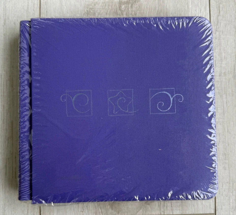 Álbum de recortes Creative Memories 7x7 lámina púrpura remolinos cuadrados sellado Foto 1 de 3