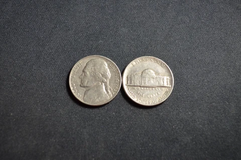 1983 P CIRCULATED JEFFERSON NICKEL BUSINESS STRIKE FREE SHIPPING Cover