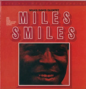 Miles Davis- Miles Smiles Limited Edition Numbered SACD UDSACD 2201 - Foto 1 di 1