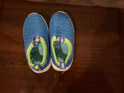 Smile 学步儿童 男孩 女孩 水鞋 运动鞋 一脚蹬 网眼 蓝色 绿色 尺寸 24 — 第 1/4 张图片