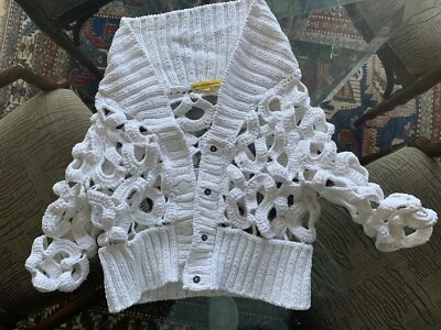 Jaqueta de malha Catherine Malandrino branca cropped tamanho pequeno - Imagem 1 de 4