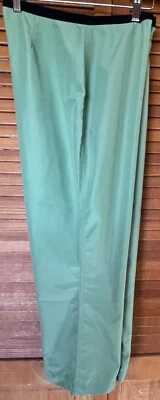 ROYAL ROBBINS OUTDOOR & TRAVEL PANTS, GREEN, CROPPED, SIZE 10, EUC - Image 1 of 4