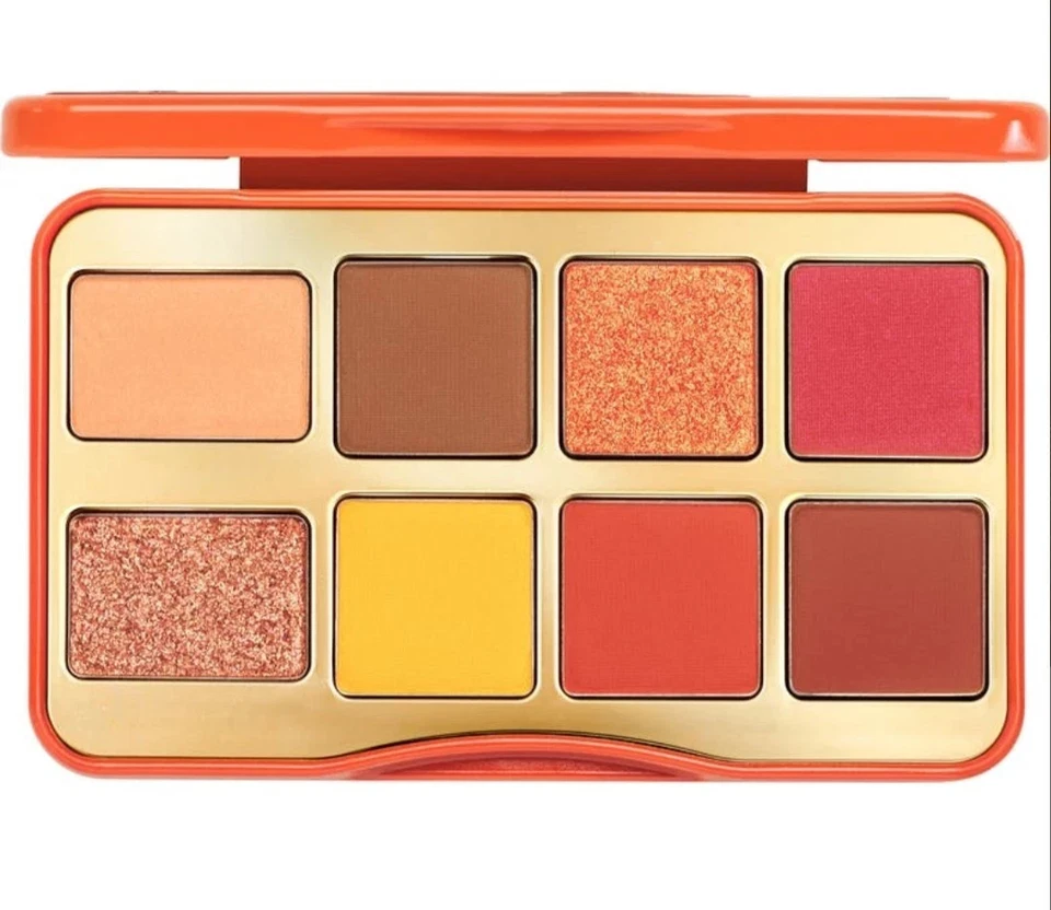 A14 Too Faced Light My Fire Mini Eyeshadow Palette -