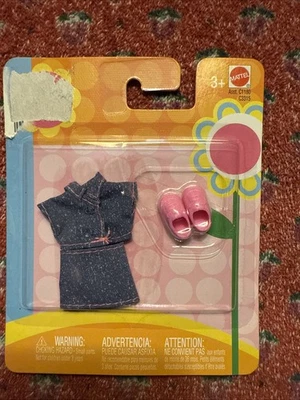 Kelly Fashion 2003 - C1180 C3319 - caja original sin abrir - juego de mezclilla Mattel Foto 1 de 4