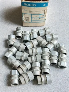 25 NEW Gould Efcor 1/2" LIQUID-TIGHT CONNECTORS Combination Couplings LT 142 LOT - Picture 1 of 4