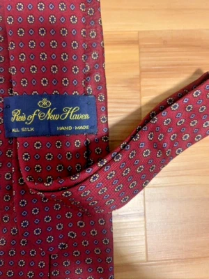 Paris of New Haven Men's Necktie Tie 100% Silk Burgundy Geometric  - Image 1 of 3