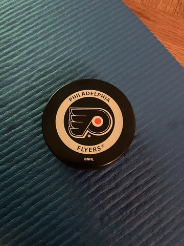 Philadelphia Flyers Inglasco Official Game Puck - Orange Ring Back Cover