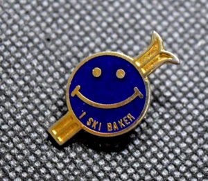 Mt Baker Washington Ski Resort Blue Smiling with Skis Ski Pin - Picture 1 of 3