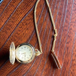 Seiko Vintage Pocket Watch Quartz Full Hunter Gold Plated Chain Japan Box - Picture 1 of 5