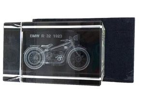 Laser geätzter Kristall BMW R32 1923 Motorrad Briefbeschwerer - 2 Pfund - Originalkarton - Bild 1 von 10